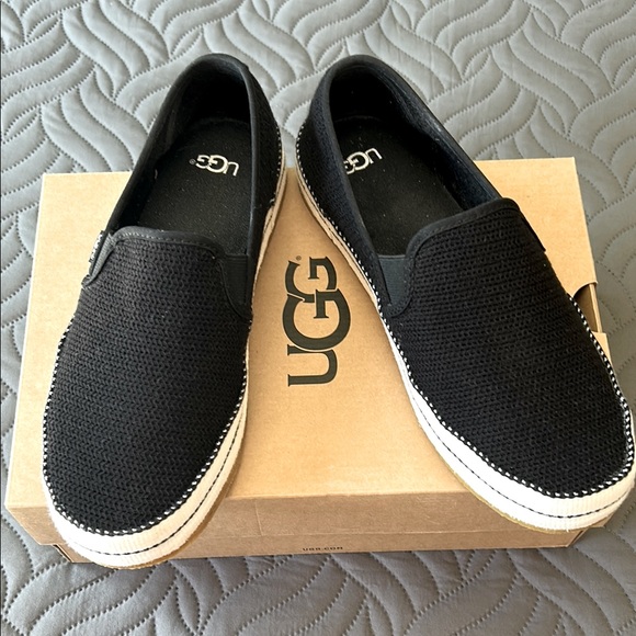 UGG Other - EUC -UGG Black/White Loafers Slip-Ons